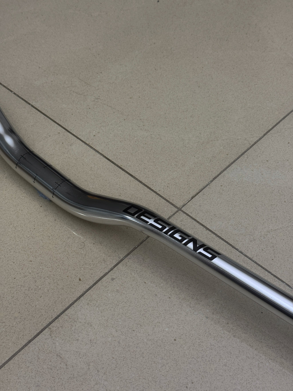 Flow designs V1 bars (Chrome silver)