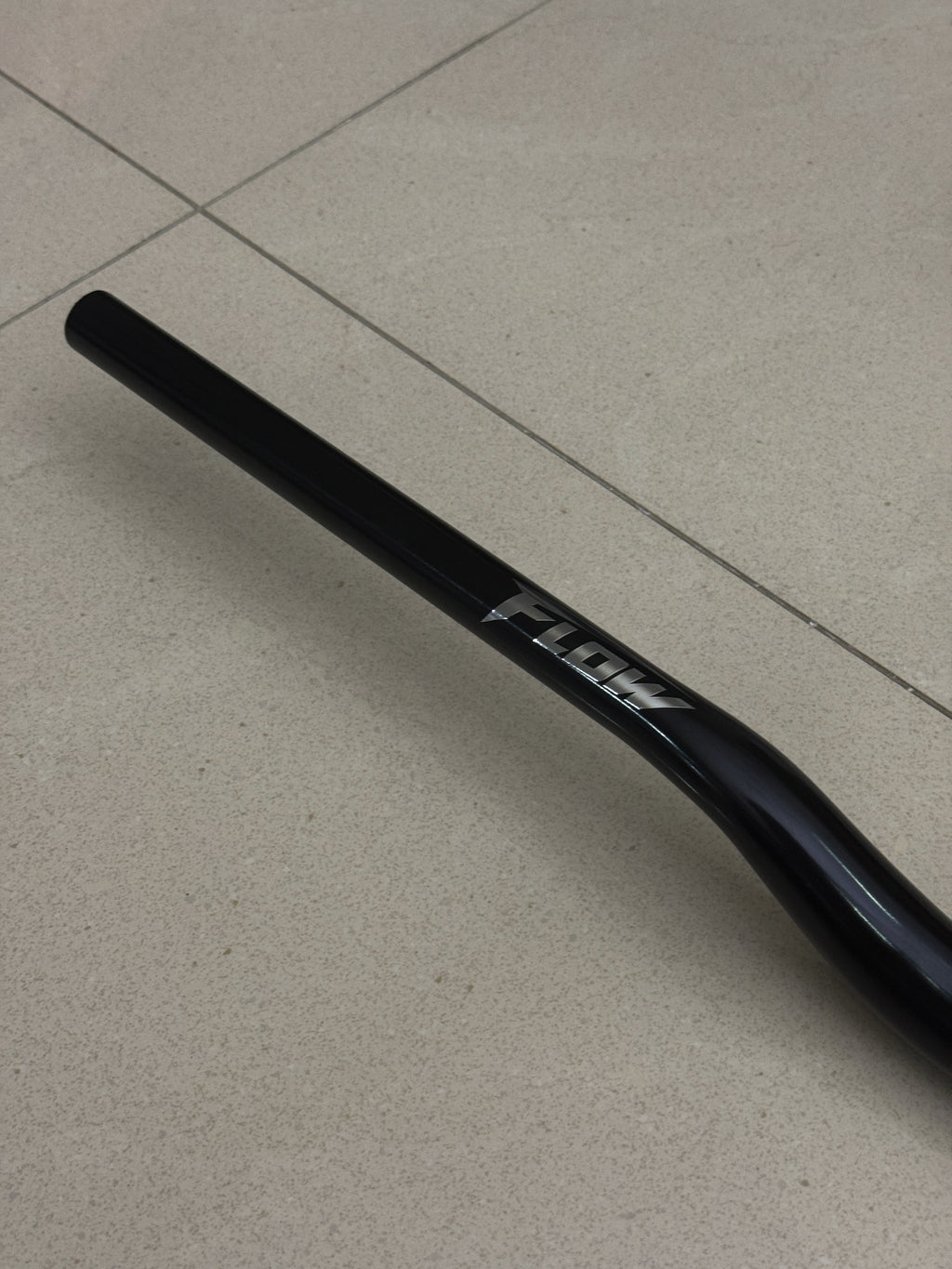 Flow designs V1 bars (Glossy black)